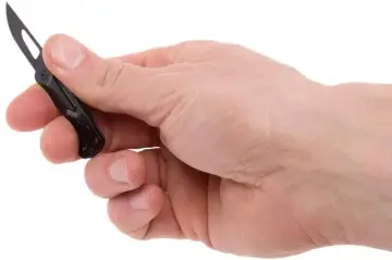 SOG Knives Katlanır Bıçak Siyah 1.4 inç Damla Uçlu Bıçak mini