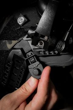 SWISS EYE® taktik gözlük R-TAC RX kask adaptörü